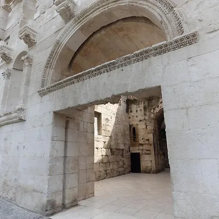 Pensionat Golden Gate Dream 3*