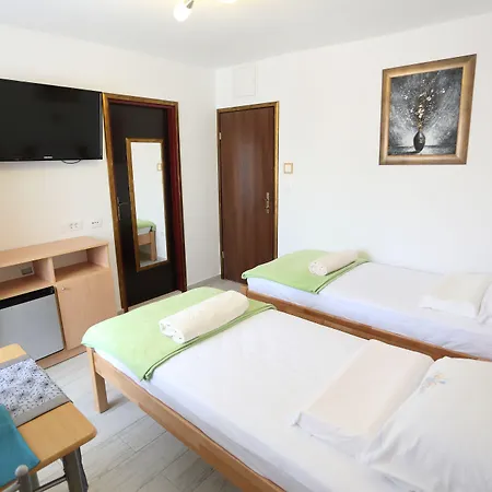 Pensionat Golden Gate Dream 3*